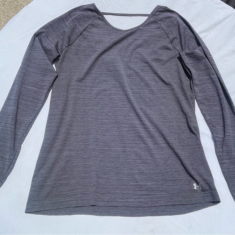 Under Armour Women's Gray Long Sleeve Top